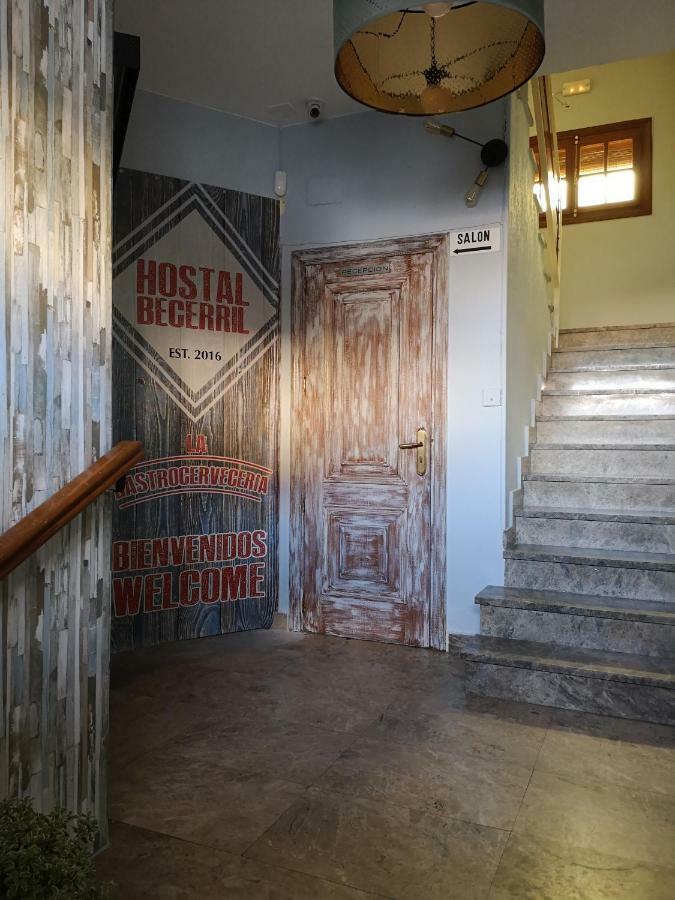 בסריל דה לה סיירה Hostal Becerril מראה חיצוני תמונה