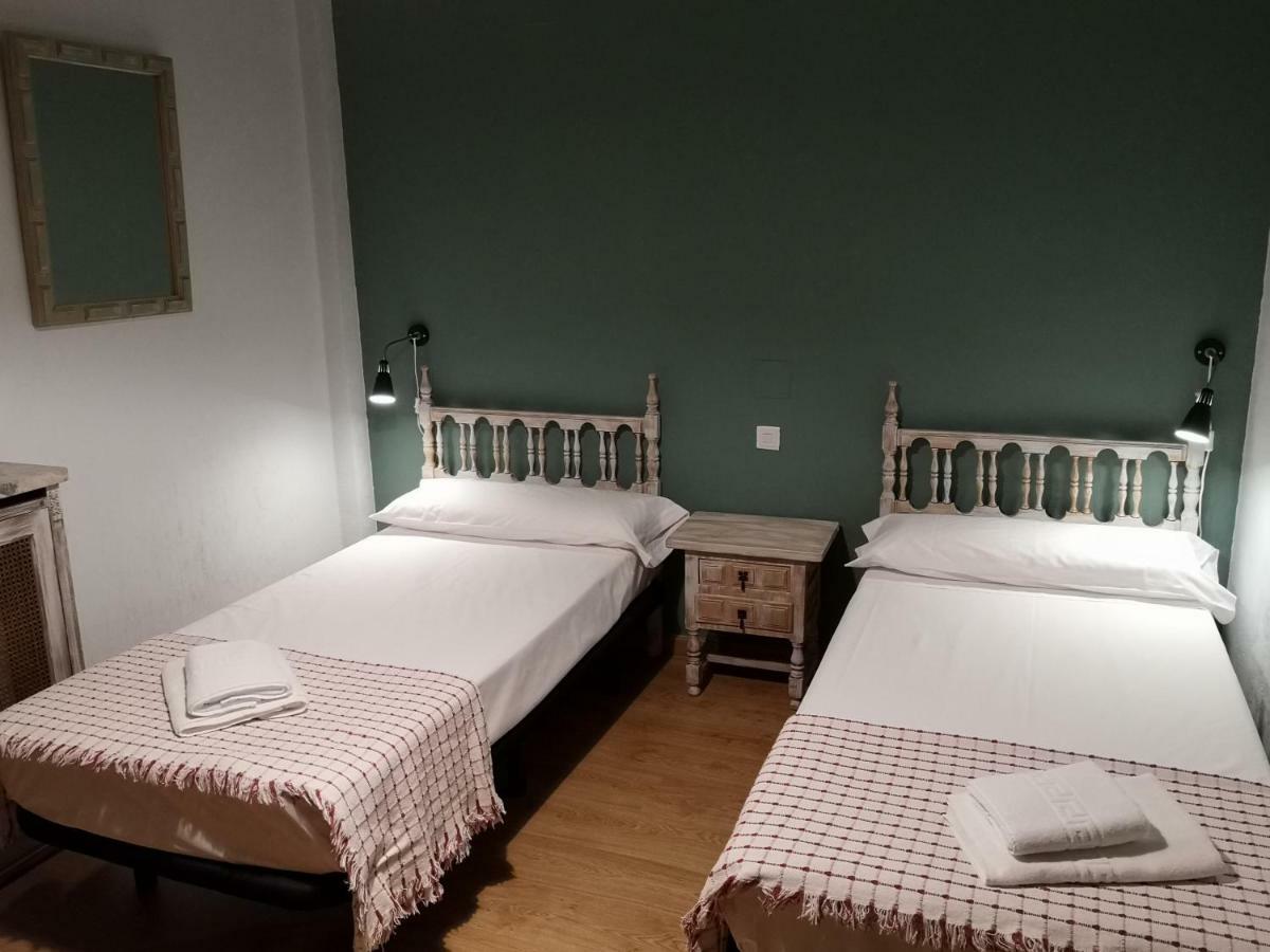 בסריל דה לה סיירה Hostal Becerril מראה חיצוני תמונה